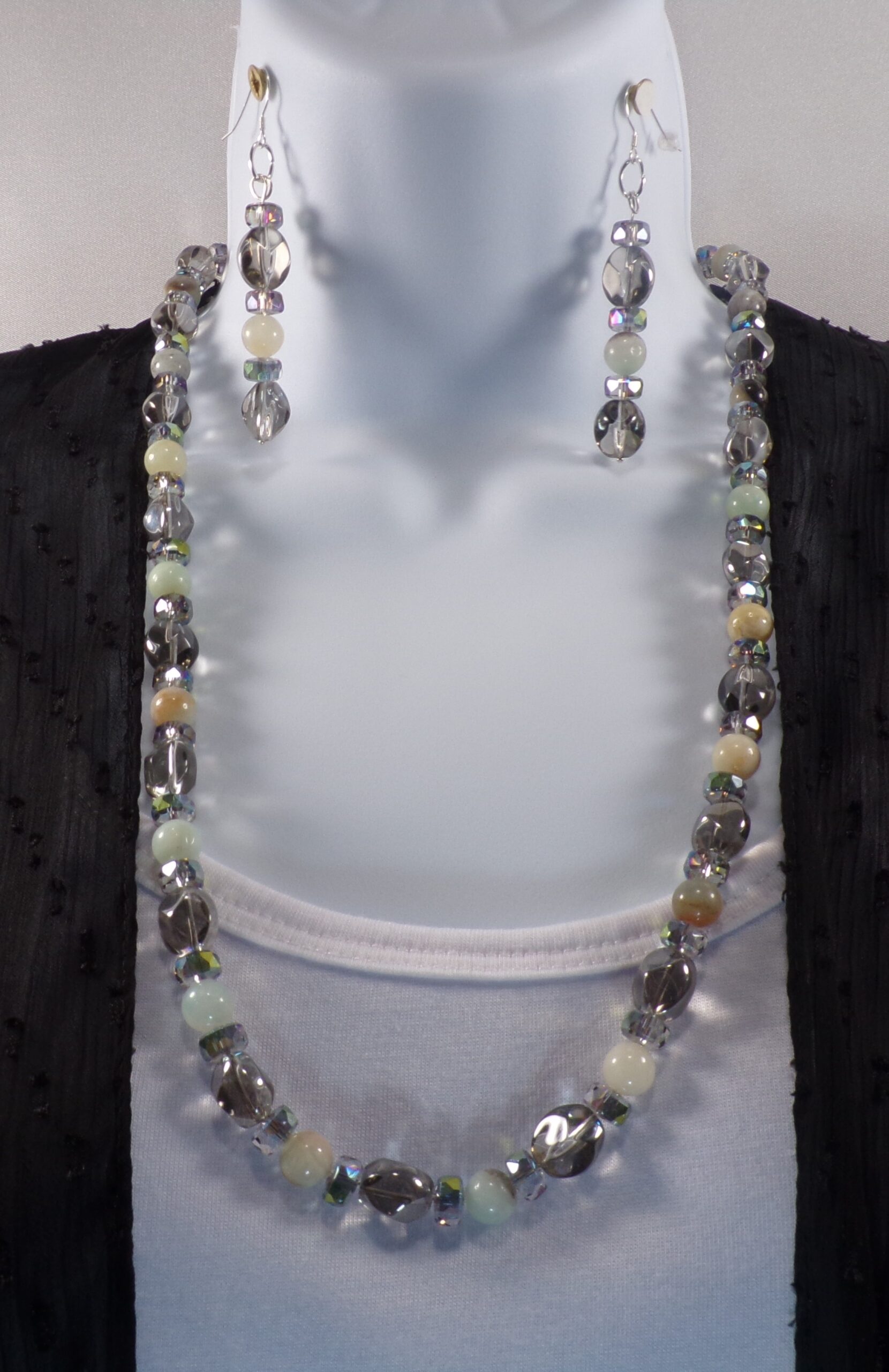 003: Necklace Suite